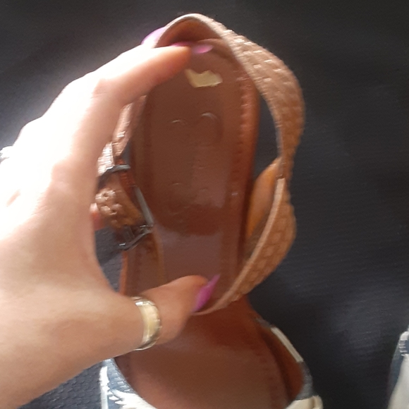 Jessica Simpson:  sailors striped wood heals - Picture 7 of 7